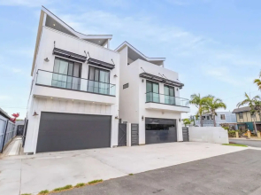 @ Marbella Lane - Luxi 4BR Haven w/ Skyscape Views