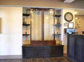 Red River Inn And Suites