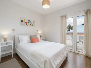 Ground Floor House in Garajau, Terrace Vila
