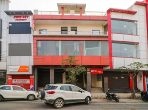 Hotel Z Black by OYO Rooms