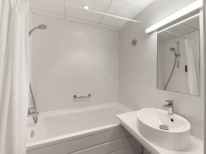 Отель Park Inn by Radisson Meriton Conference & Spa Tallinn