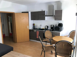 Zentrale 2 Zimmer EG Wohnung mit Balkon