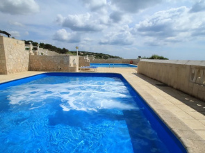 Don Carlos Pool Residence