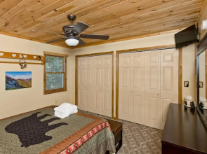 Luxury And Comfort In Lake Lure-hot Tub-fire Pit 3 Bedroom Cabin by Sunscape Property Management
