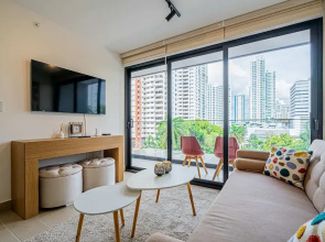 w Beautiful 1BR w Perfect Balcony View