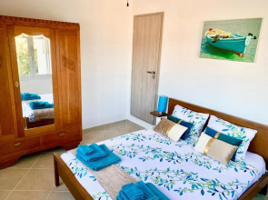 Sea view 4 bedrooms, 3 bathrooms Cottage