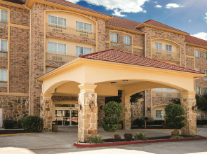 Baymont by Wyndham Dallas South-DeSoto