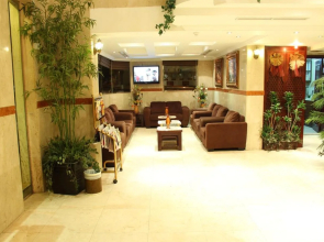 Nice Land Apart-Hotel