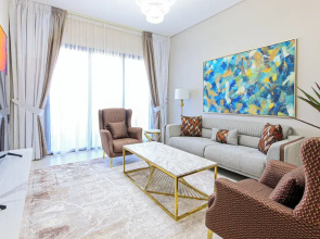 Spacious 2BR Apt Maids Elegance