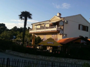 Apartments and Rooms Pende