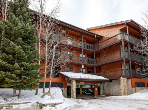 Mountainside  229e 1 Bedroom Condo by RedAwning