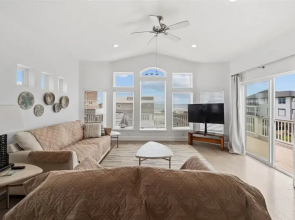 Beachfront 5BR Home With Ocean Views