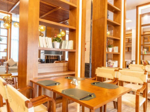 Miyi Anya Hotel