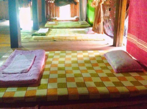 Thon Tha Tay Stilt House