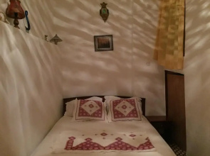 Family Room for 4 Peoples Sunny Riad Inside Medina Fes El Bali
