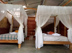 Iguanitas Lodge