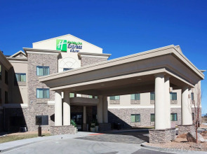 Holiday Inn Express and Suites Los Alamos Entrada Park