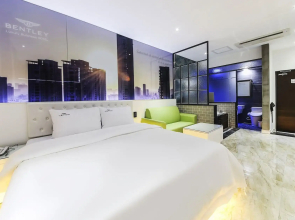 Bentley Business Hotel