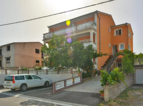 Apartments and Rooms Juki