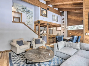 Chic Truckee Cabin Close to Golf Course & Hiking