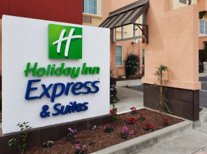 Holiday Inn Express Hotel & Suites Berkeley by IHG