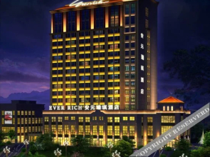 Ever Rich Hotel