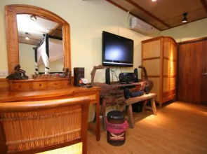 A Fei Surf Inn I