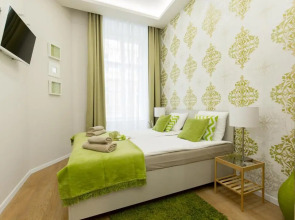 Budapest Holiday Colours