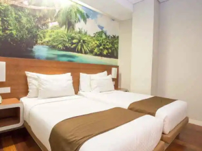 Life Hotel Mayjend Sungkono Surabaya