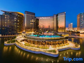 YOHO Treasure Island Hotel