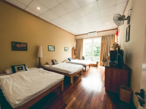 Hillside Homestay Hue - Triple Room top Apartment