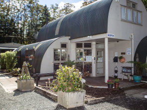 Woodlands Motel & Conference Venue