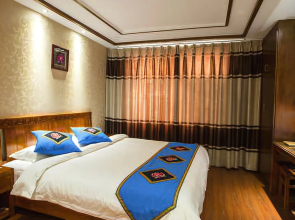 Dali Qianbaidu Inn