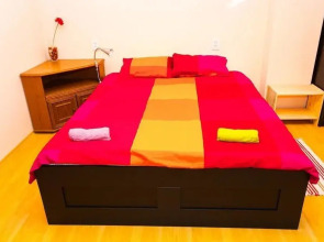 Like Hostel