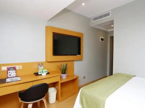 Vatica Hefei Silihe Road Wenyi Bainian Street Hotel