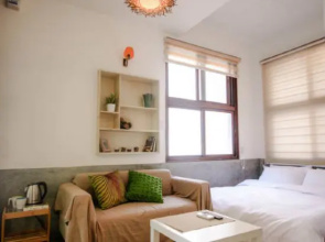 Meter 2 Hostel-Qingnian