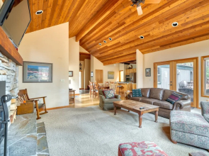 NEW Winter Retreat at Black Butte Ranch