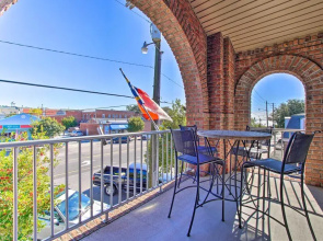 1/2 Mi to Riverwalk! Historic Dtwn Southport Condo