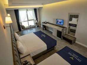 Newarise Hotel