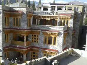 Nezer Homestay