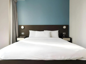 Space Hotel - Hostel