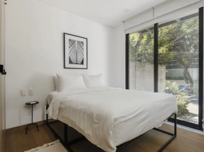 Wynwood House Schiller