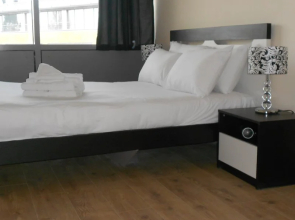 Parallel House Serviced Apartments Slough Windsor