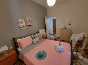 Niki Thalia Viros Apartment No1