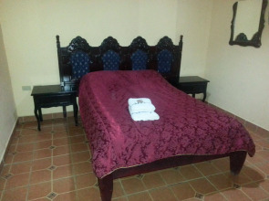 Express Inn Panama International Airport Hostel