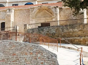 2 bedrooms appartement with sea view shared pool and enclosed garden at Larnaca 2 km away from the beach