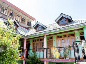 Oyo Home 13801 Cozy 3 Rk Hill View