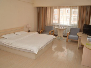 Super 9 Business Hotel