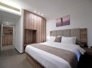 Zett Hotel