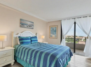 Anchorage Resort 3 bedroom Luxury Condo w Balcony, Pool Table, Near Beach 3 Condo